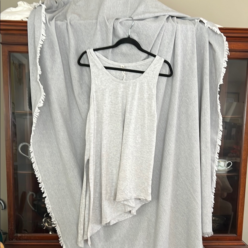 Lululemon Athletica Light Gray Tank Top